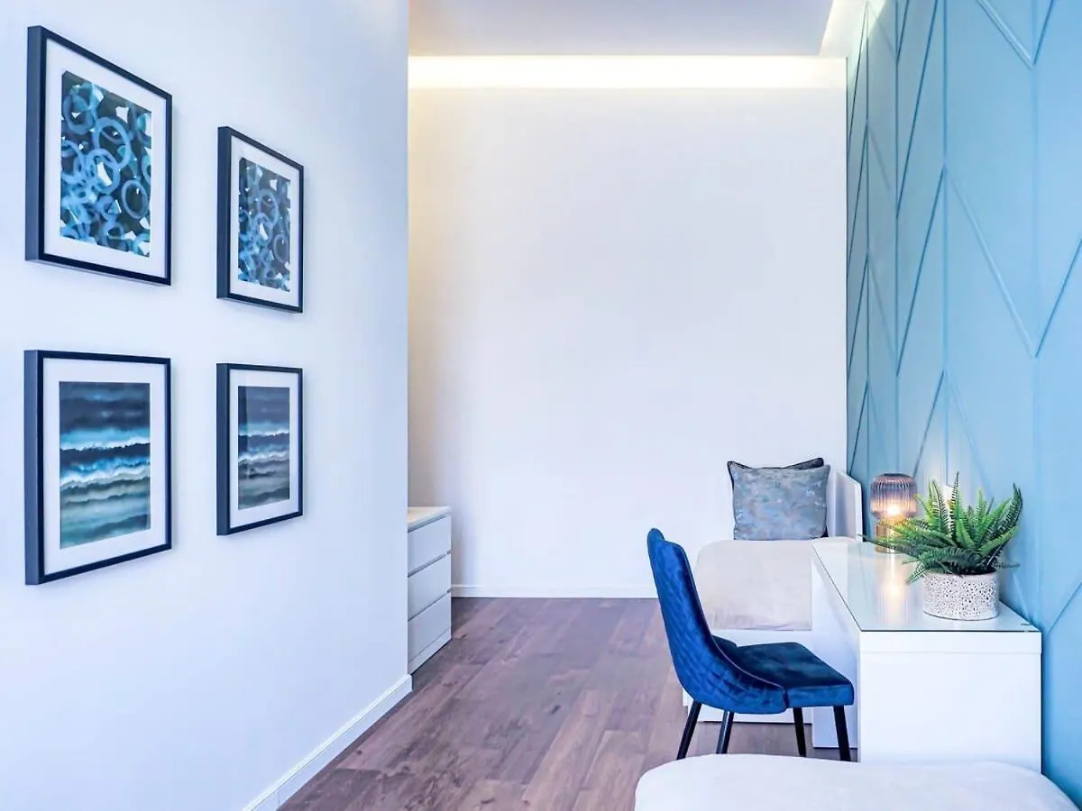 New Chic & Very Central Budapest Apartment