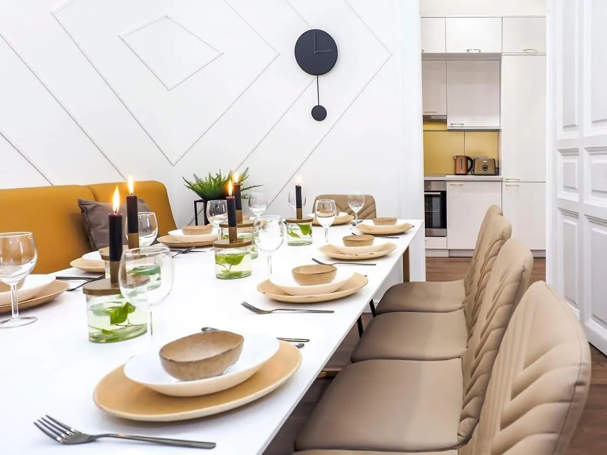 New Chic & Very Central Budapest Apartment